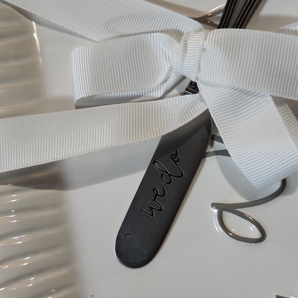 Pier1 Imports Mr and Mrs Serving Platter with Cheese Knife - Picture 4 of 9